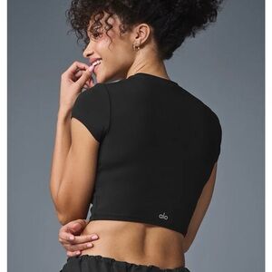 ALO Yoga Black Crop Top Finesse M